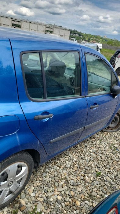 Usa Dreapta Fata stanga/dreapta Spate Renault Modus