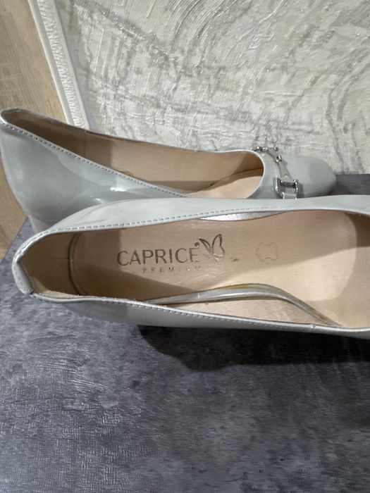 Продам женскую обувь