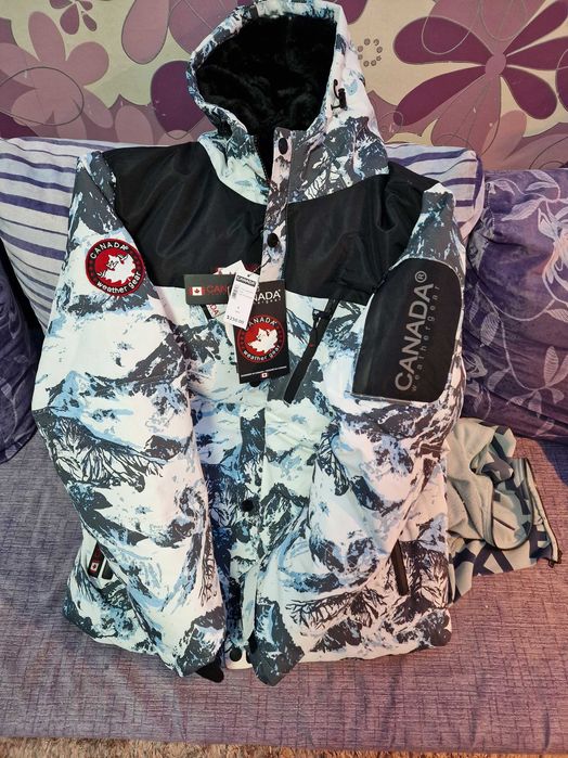 Чисто ново яке CANADA