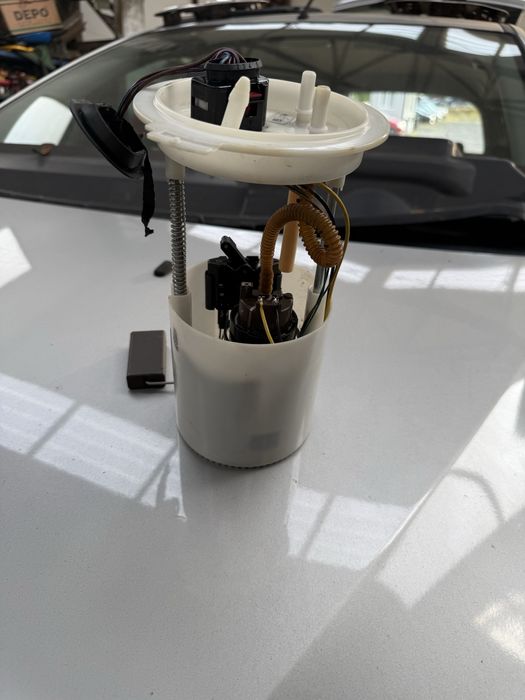 pompa benzina VW Golf6 cod 1K0919051CK motor 1.4TSi ani 2008-20015