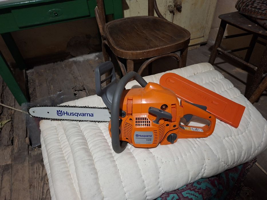 Продавам моторен трион husqvarna 135