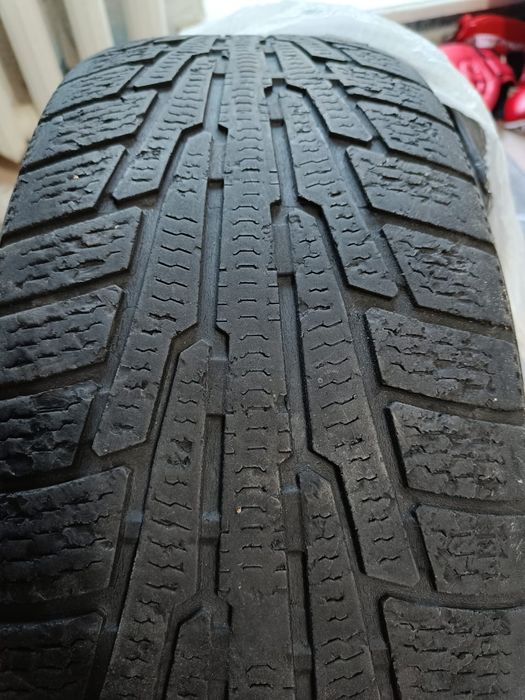 Продам покрышки Нокиан