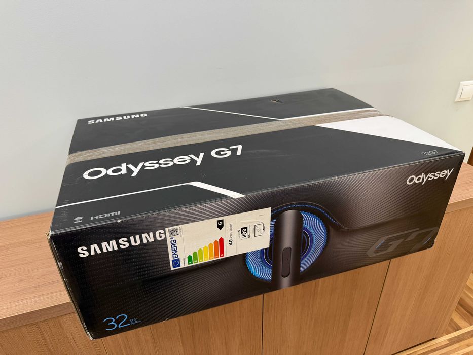 Samsung Odyssey G7 C32G75T 32 inch curbat 1000R 240Hz 1ms