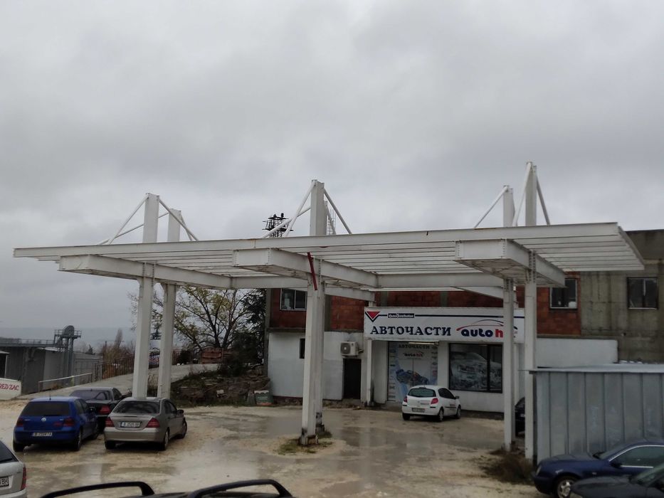 Метални профили (навес за бензиностанция)