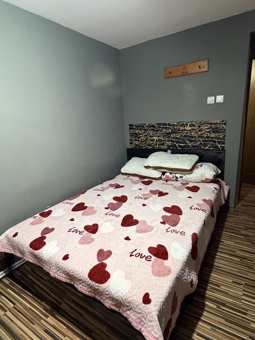 Inchiriez apartament situat langa scoala nr. 2