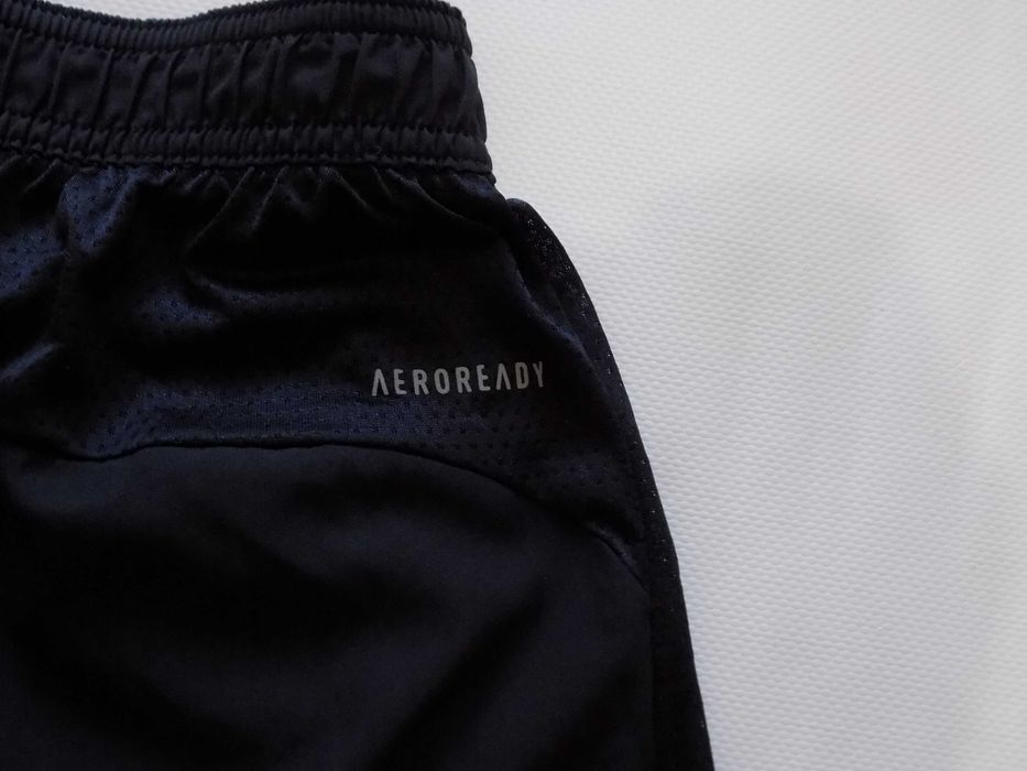 къси панталони adidas шорти гащета екип оригинални мъжки спорт крос S