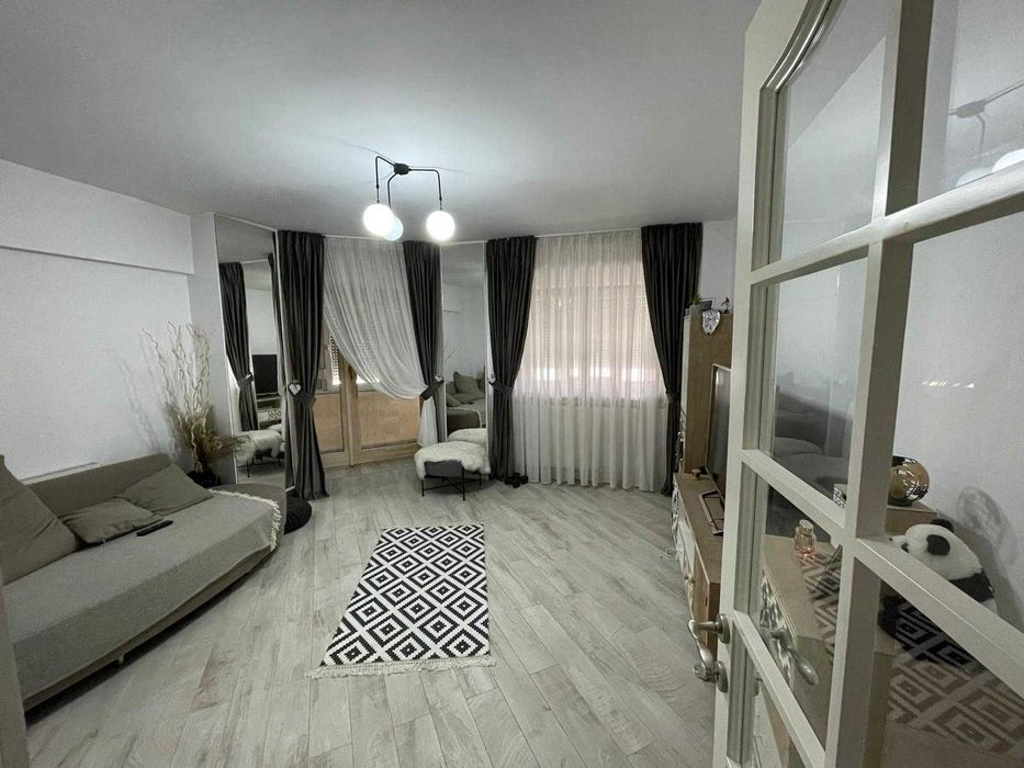 apartament 3 camere (scoala 10)
