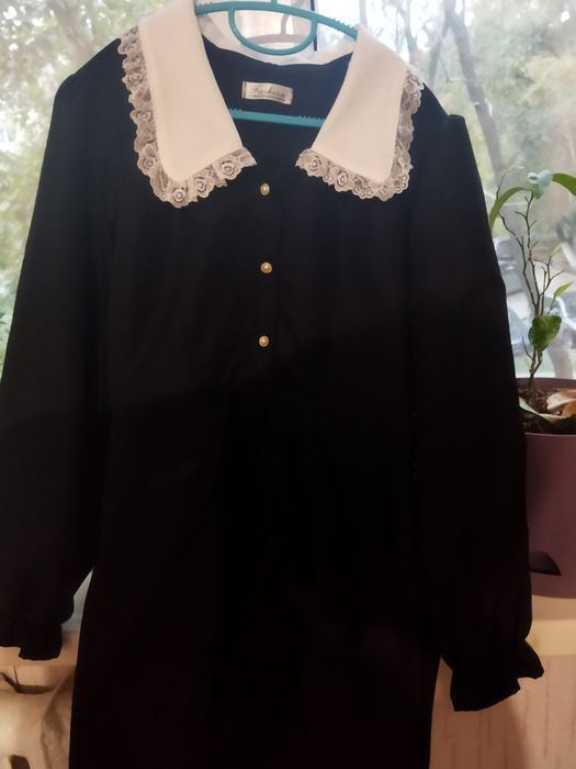 Красивое женское платье