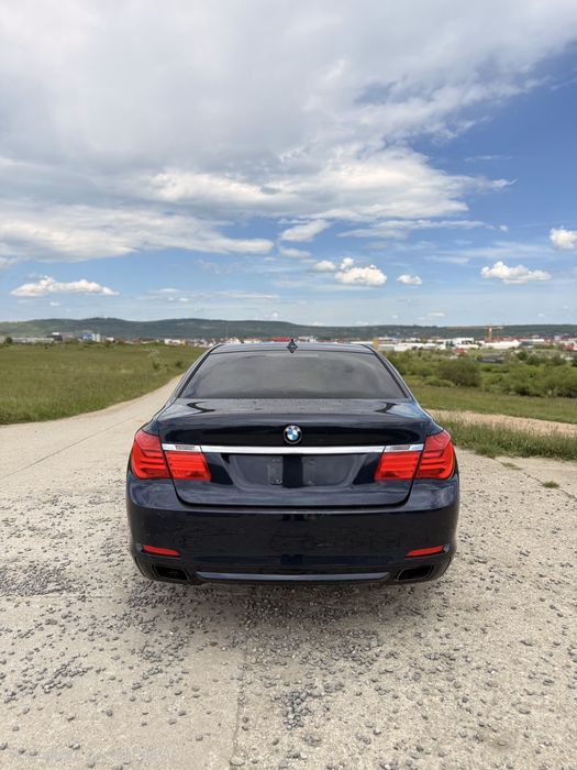 BMW Seria 7 750i xDrive 4.4 benzina V8 bi-turbo