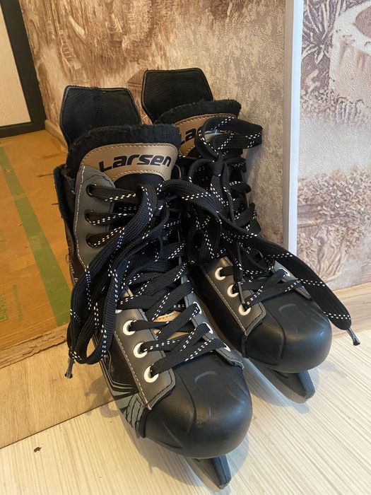 Хоккейные коньки Larsen Rapid