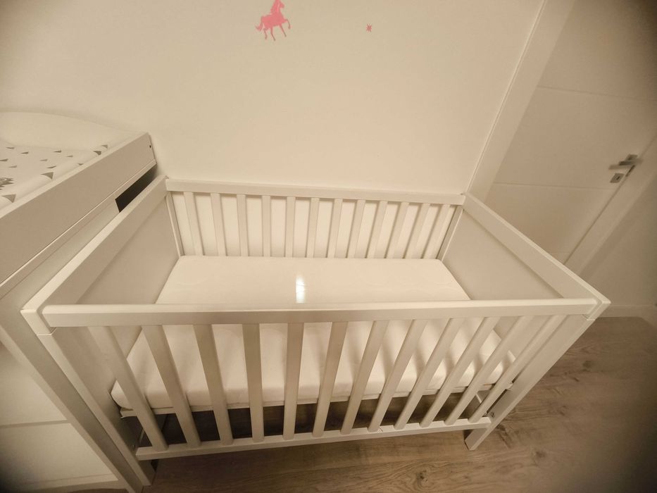 Pătuț Ikea sundvik