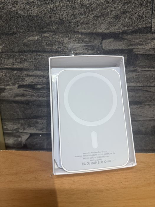 10 000mAh Power bank Battery Pack MagSafe