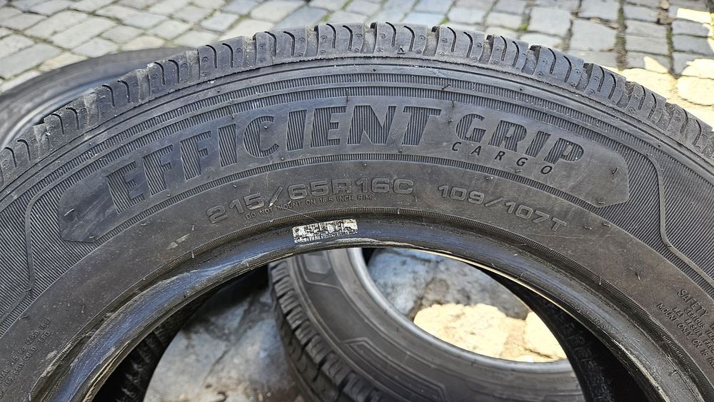 Goodyear Efficient grip cargo 215 65 R16C