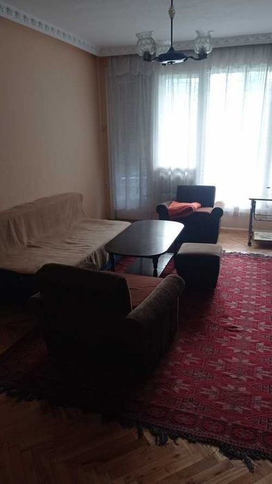 Дава се под наем Тристаен апартамент в Шумен, Добруджански - 90 кв.м за 306 € - Снимка #3