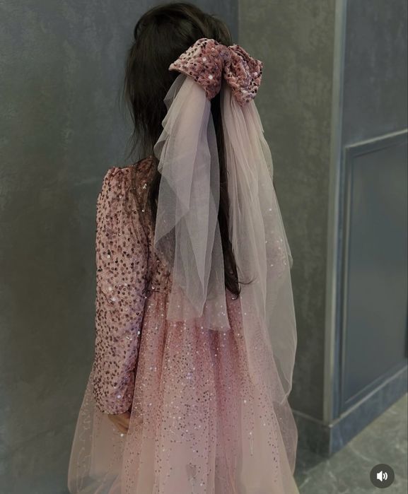 Новое нарядное платье на девочку