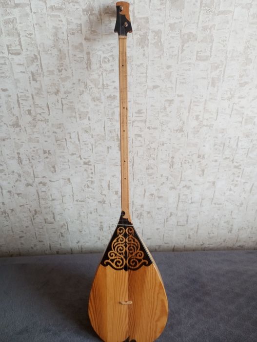 Продам домбыру  в хорошем качестве