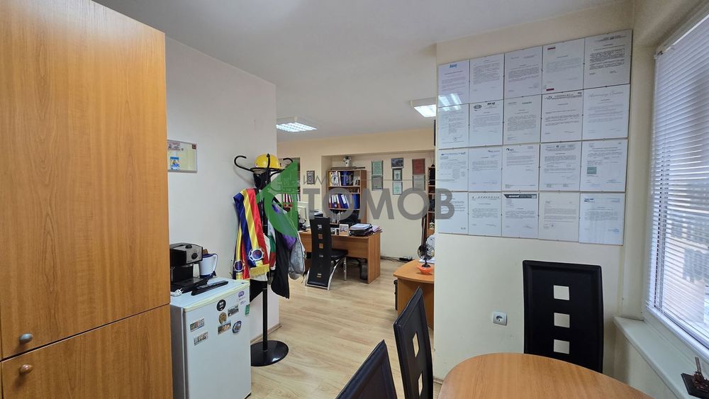 Продава се Офис в Стара Загора, Център - 68 кв.м за 833 €/кв.м - Снимка #4