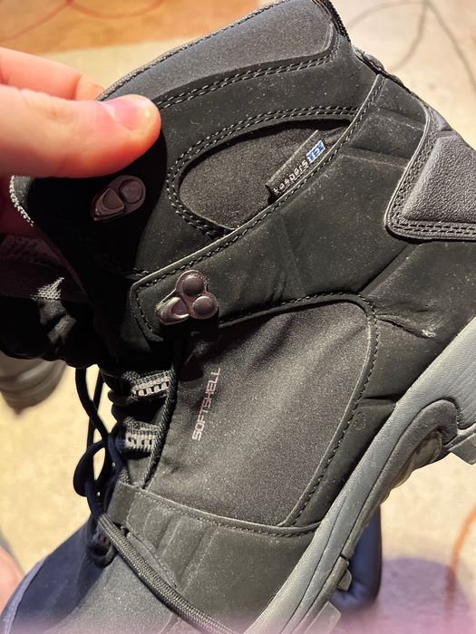 Планински ботуши с шипове