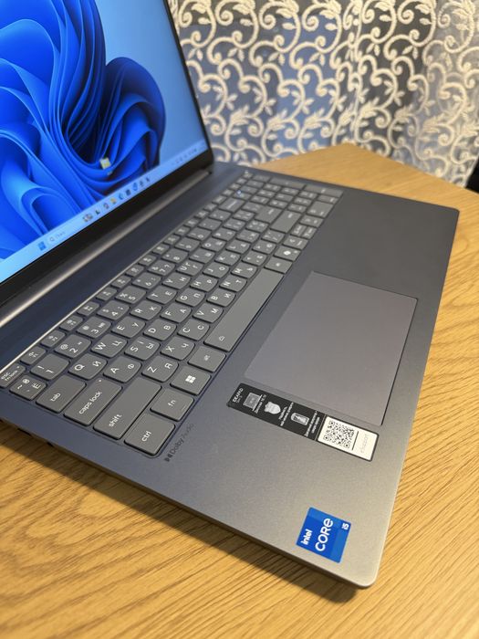 Lenovo IdeaPad Slim 5 16IRH10, i5-13420H, 24GB RAM, 512GB SSD