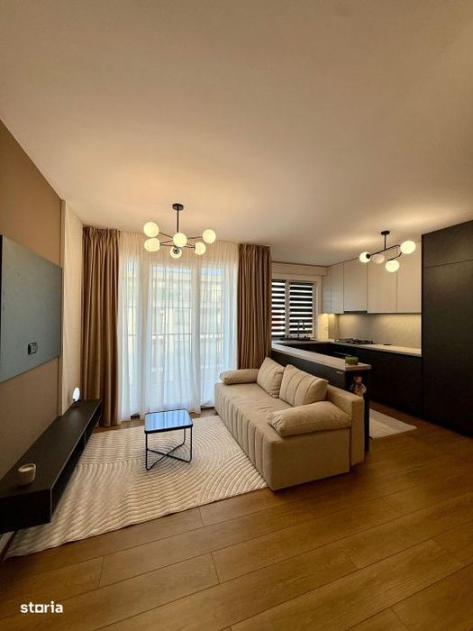 apartament cu 2 camere,2 bai,balcon,parcare,etaj intermediar,zona Parc — fotografia 1