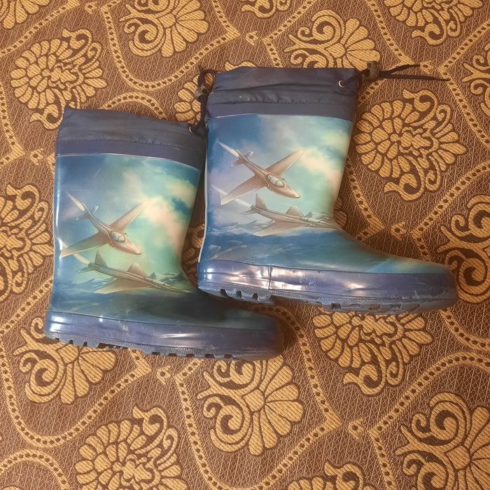 Резиновые сапоги для мальчика р35