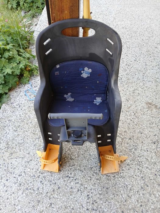 Детско столче за велосипед.