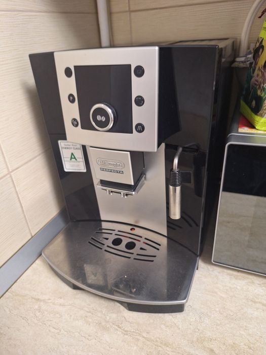 Aparat de cafea delonghi perfecta