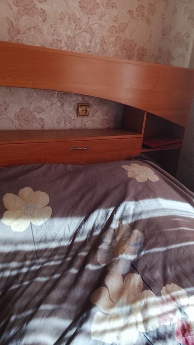 Отдам кровать б/у