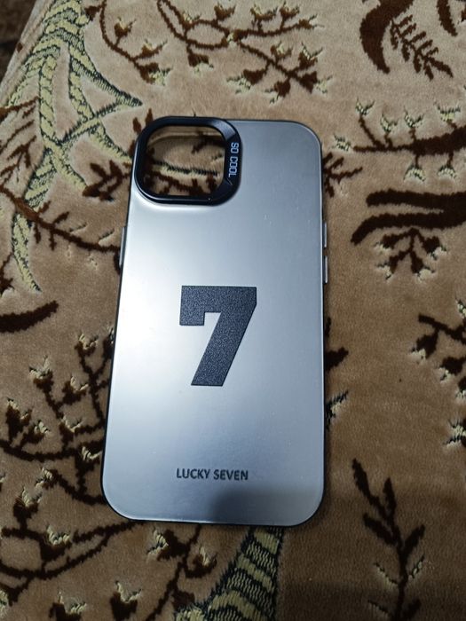 Отдам чехлы для айфона 15.