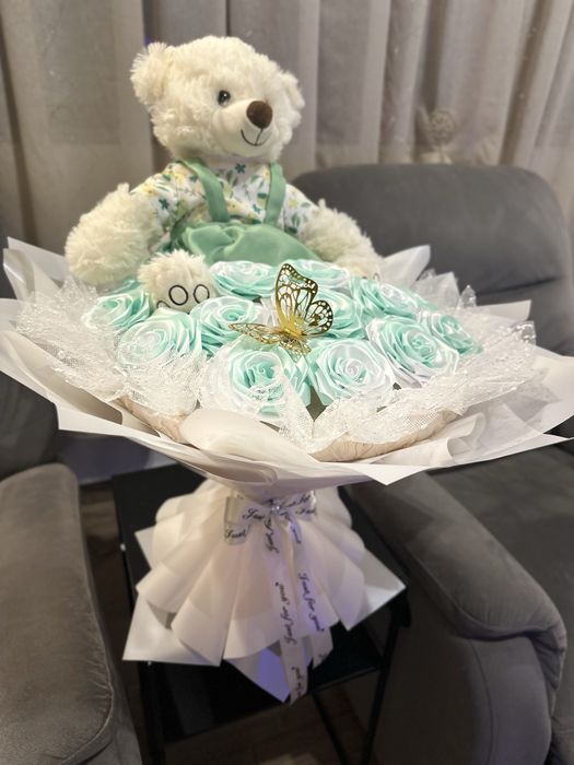 Buchete trandafiri satin