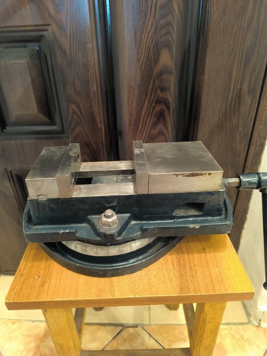 Menghină rotativă 90mm pentru mașini de găurit și frezat