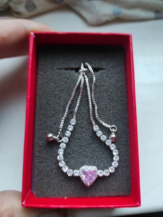 Браслет красивый для девушки.