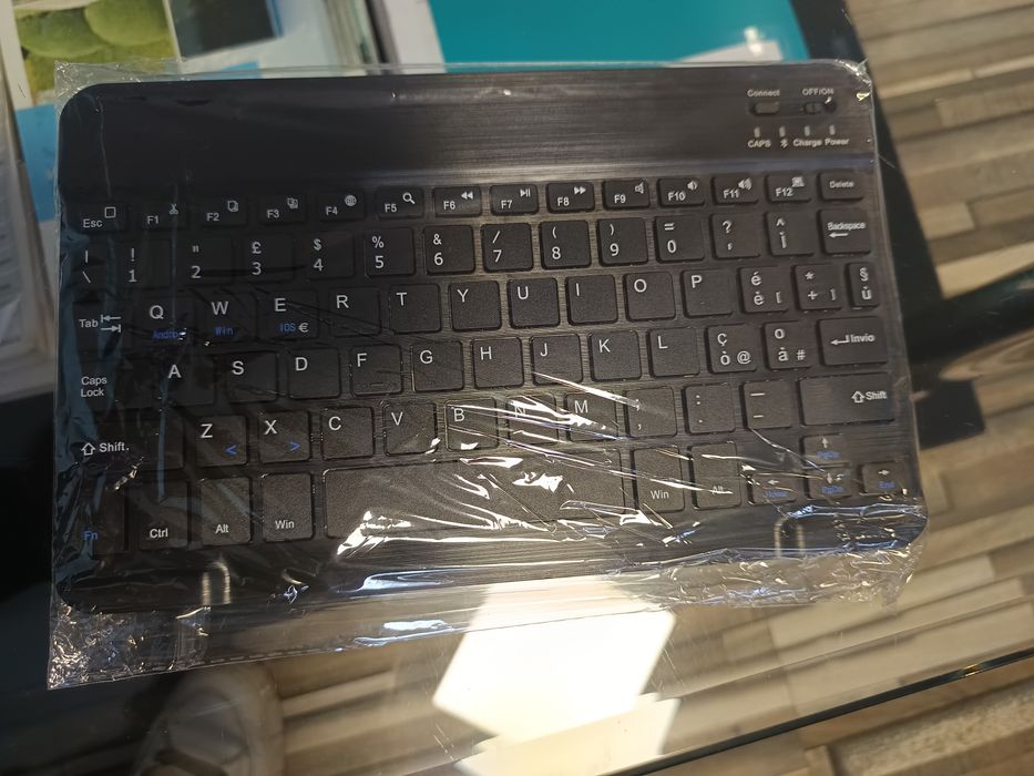 Блутут клавиатура