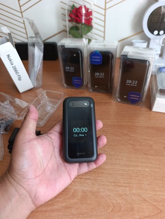 Nokia 2660 Раскладной телефон