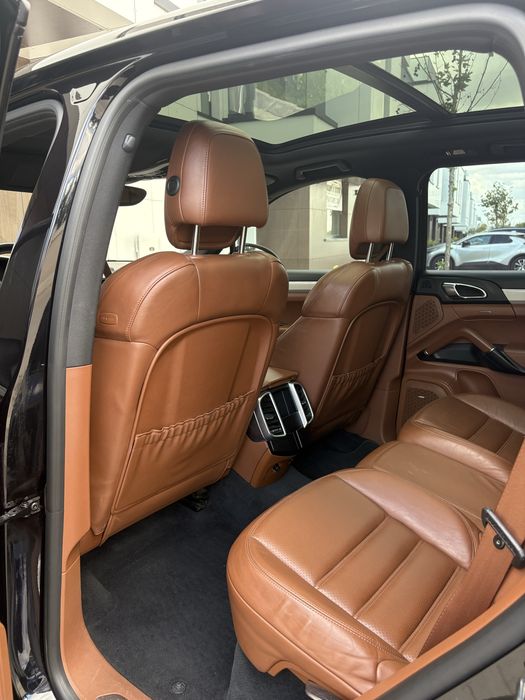 Porche cayenne fara daune