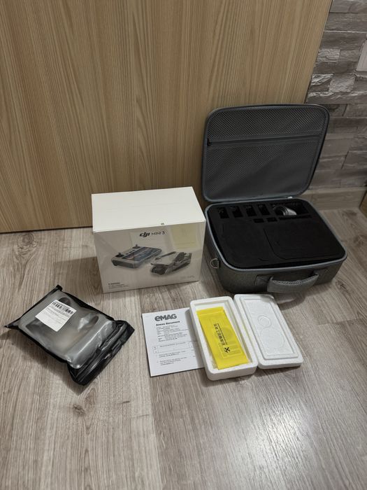 Dronă DJI MINI 3 / FLY More Combo R.C / NOUĂ / SIGILATĂ.