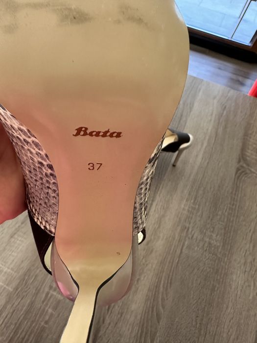 Дамски обувки Bata
