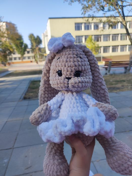 Прекрасно ръчно изработено зайче