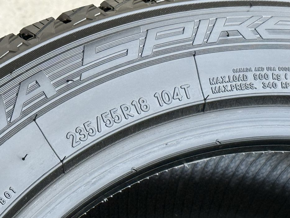 235|55 R18. Nitto Therma Spike.