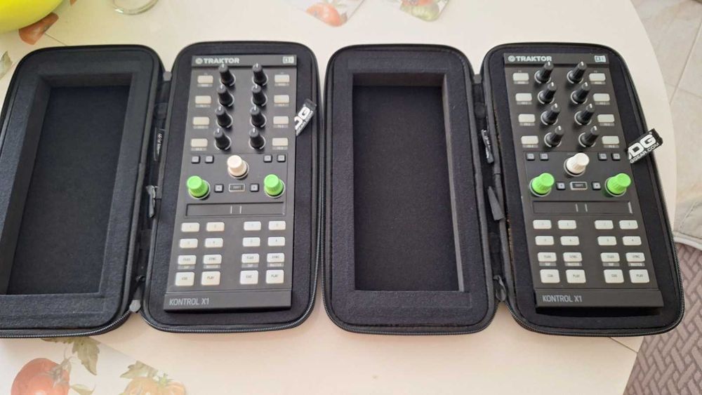 Native Instruments Traktor x1 mk2 + Case