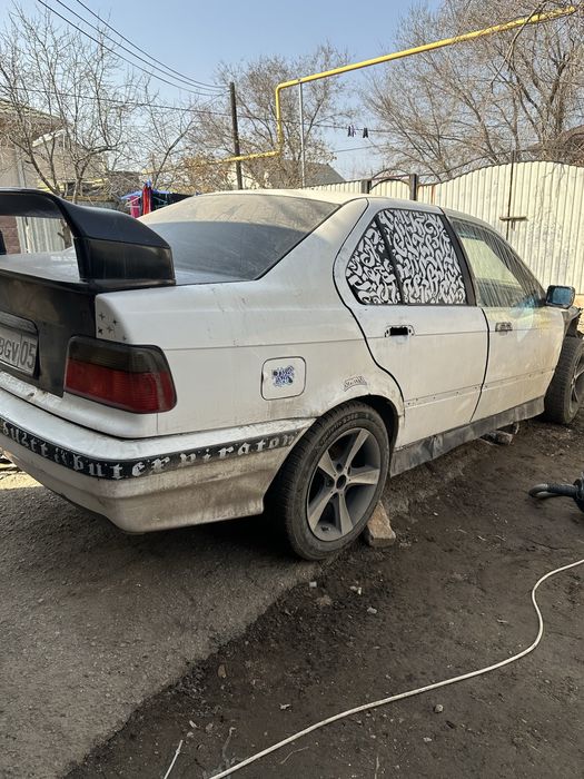 BMW E36 на разбор или восстановление.