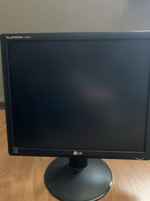 Компьютеры на комплектующие и мониторы