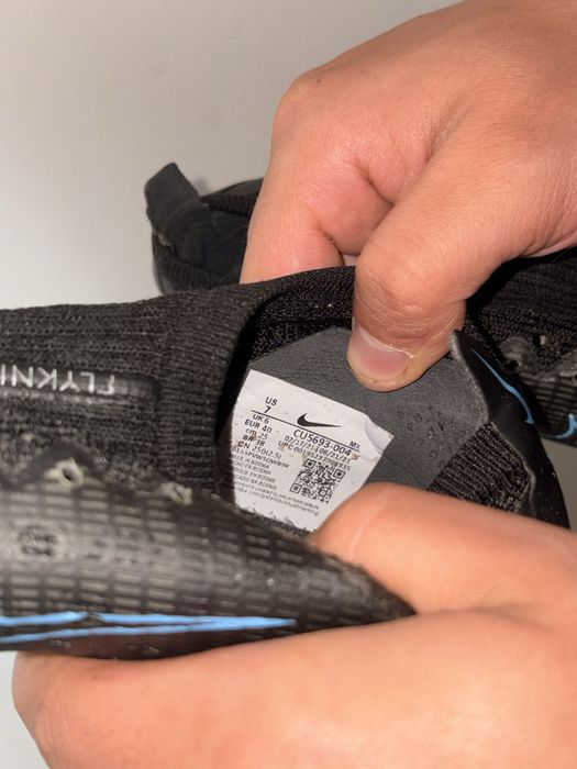 Vand ghete fotbal nike 40