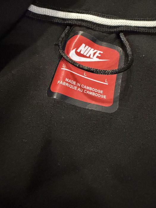 Nike panda tech fleece - L(отговаря и на М)