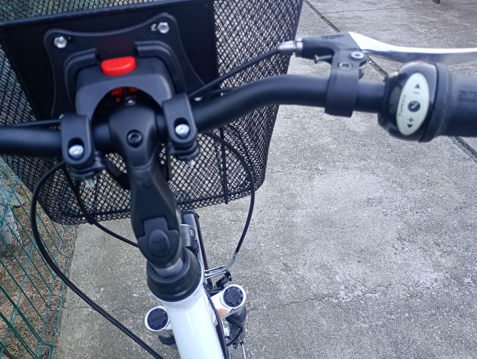 Vând bicicletă damă CYCO,roți 28,cu 7 vit Nexus,frână picior !