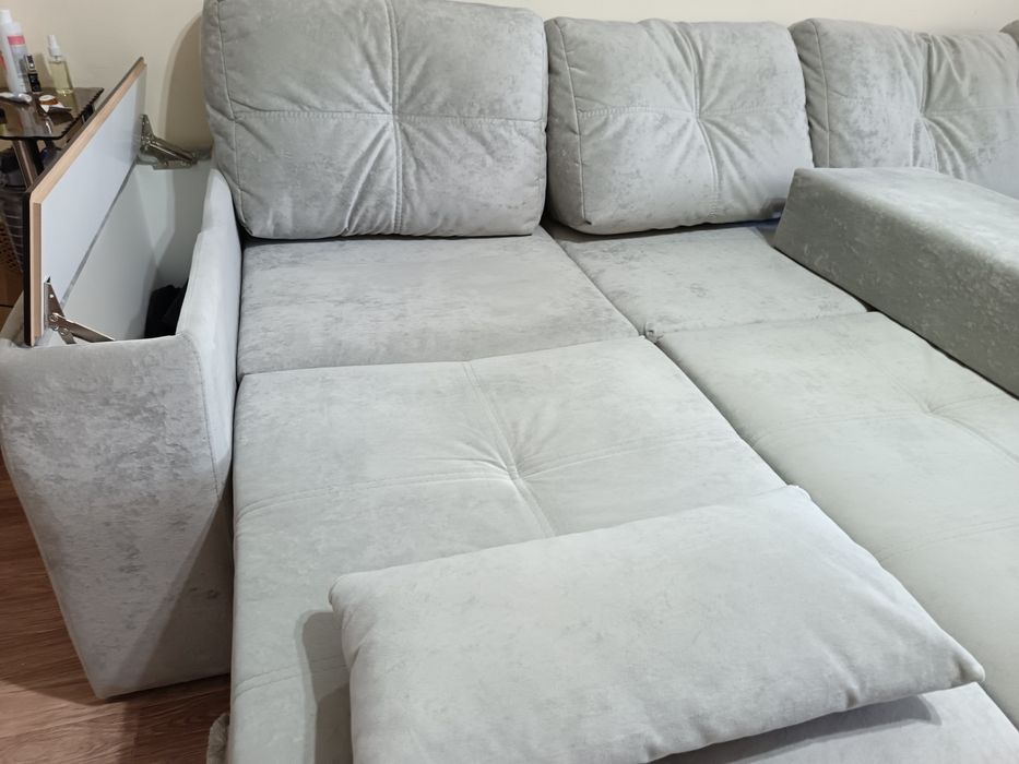 Стильный и комфортный диван