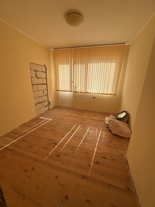 Продава се Четиристаен апартамент в Хасково, Куба - 96 кв.м за 903 €/кв.м - Снимка #1