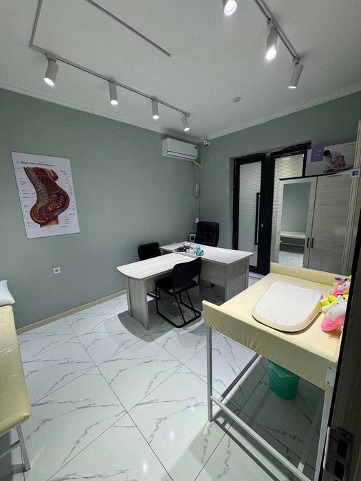 Сдается в аренду нежилое помещение 76кв Цена 1200$