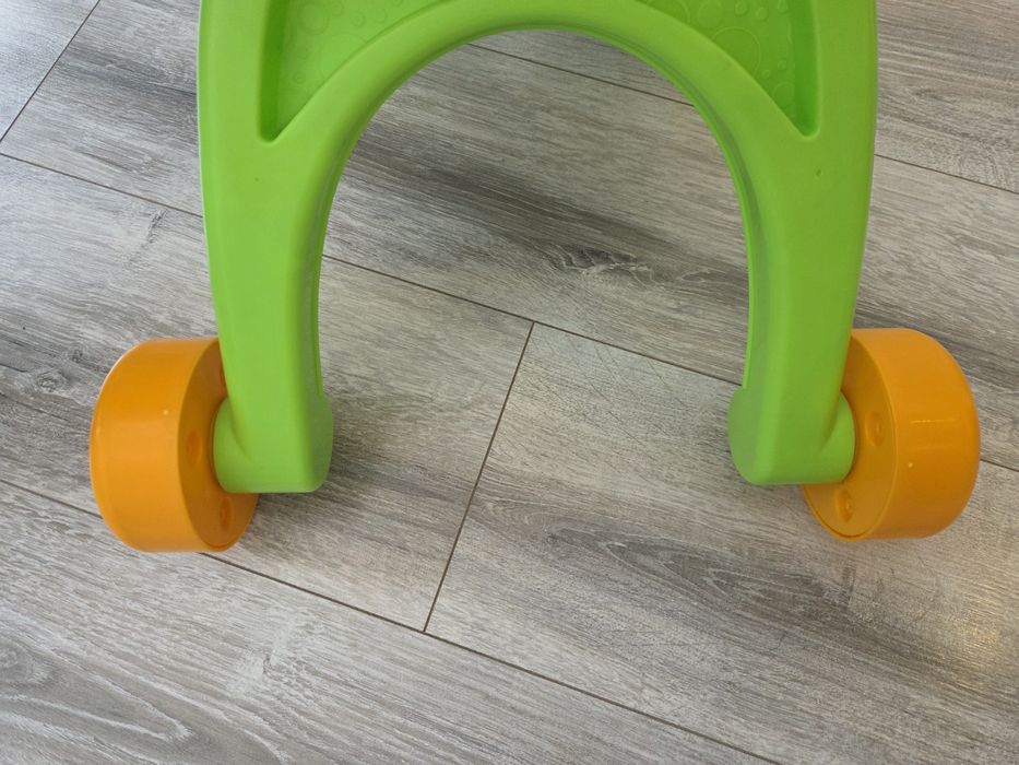 Уокър Fisher price