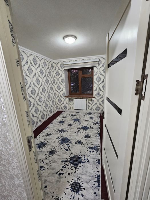 Kinap zavodi ro‘parasida 2 xonali kvartira ijaraga beriladi, 1-qavat,